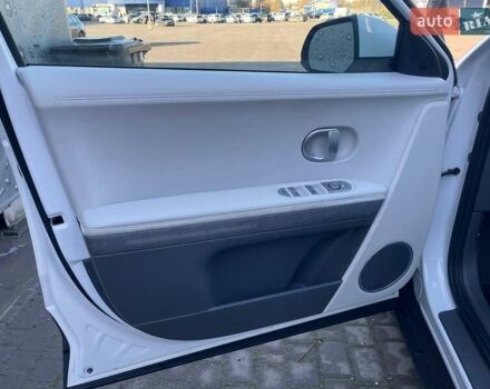 Белый Хендай Ioniq 5, объемом двигателя 0 л и пробегом 35 тыс. км за 23400 $, фото 7 на Automoto.ua