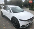 Белый Хендай Ioniq 5, объемом двигателя 0 л и пробегом 30 тыс. км за 26700 $, фото 2 на Automoto.ua