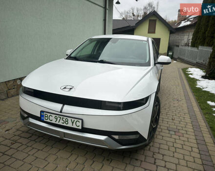 Белый Хендай Ioniq 5, объемом двигателя 0 л и пробегом 84 тыс. км за 23200 $, фото 4 на Automoto.ua