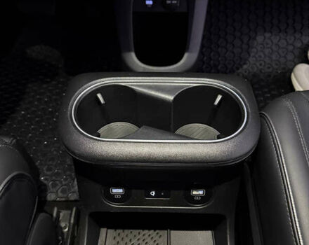 Белый Хендай Ioniq 5, объемом двигателя 0 л и пробегом 33 тыс. км за 33999 $, фото 23 на Automoto.ua