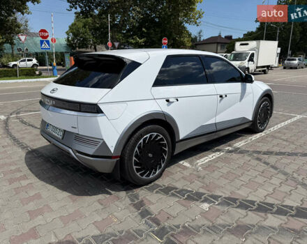 Белый Хендай Ioniq 5, объемом двигателя 0 л и пробегом 28 тыс. км за 33500 $, фото 4 на Automoto.ua