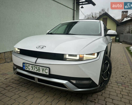 Белый Хендай Ioniq 5, объемом двигателя 0 л и пробегом 84 тыс. км за 23200 $, фото 3 на Automoto.ua
