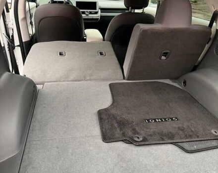 Белый Хендай Ioniq 5, объемом двигателя 0 л и пробегом 54 тыс. км за 18900 $, фото 9 на Automoto.ua