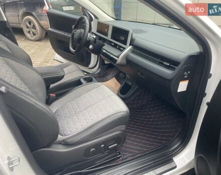 Белый Хендай Ioniq 5, объемом двигателя 0 л и пробегом 30 тыс. км за 29900 $, фото 18 на Automoto.ua