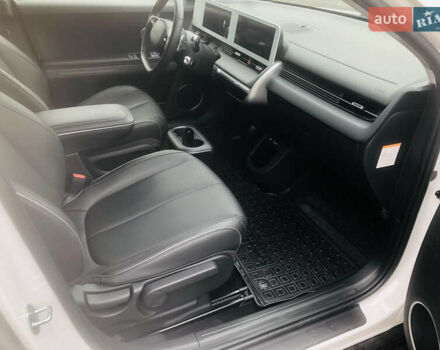 Белый Хендай Ioniq 5, объемом двигателя 0 л и пробегом 30 тыс. км за 26700 $, фото 21 на Automoto.ua