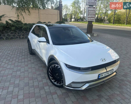 Белый Хендай Ioniq 5, объемом двигателя 0 л и пробегом 29 тыс. км за 28400 $, фото 2 на Automoto.ua