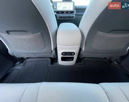 Белый Хендай Ioniq 5, объемом двигателя 0 л и пробегом 35 тыс. км за 23400 $, фото 12 на Automoto.ua