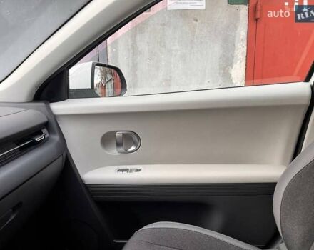 Белый Хендай Ioniq 5, объемом двигателя 0 л и пробегом 54 тыс. км за 18900 $, фото 16 на Automoto.ua