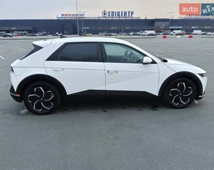 Белый Хендай Ioniq 5, объемом двигателя 0 л и пробегом 10 тыс. км за 27000 $, фото 5 на Automoto.ua