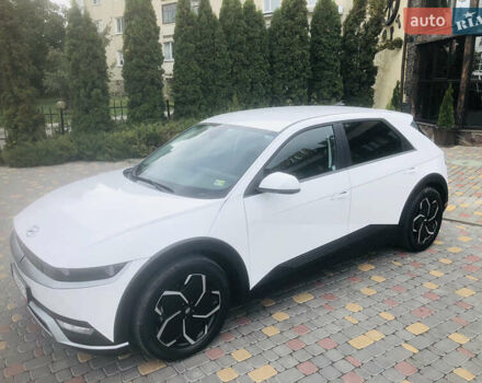 Белый Хендай Ioniq 5, объемом двигателя 0 л и пробегом 30 тыс. км за 26700 $, фото 18 на Automoto.ua