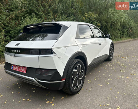 Белый Хендай Ioniq 5, объемом двигателя 0 л и пробегом 40 тыс. км за 26900 $, фото 5 на Automoto.ua