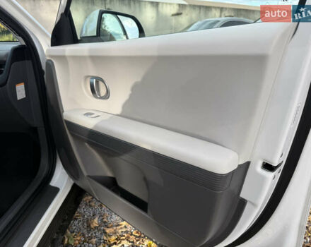 Білий Хендай Ioniq 5, об'ємом двигуна 0 л та пробігом 17 тис. км за 26500 $, фото 57 на Automoto.ua