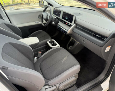 Білий Хендай Ioniq 5, об'ємом двигуна 0 л та пробігом 17 тис. км за 26500 $, фото 58 на Automoto.ua