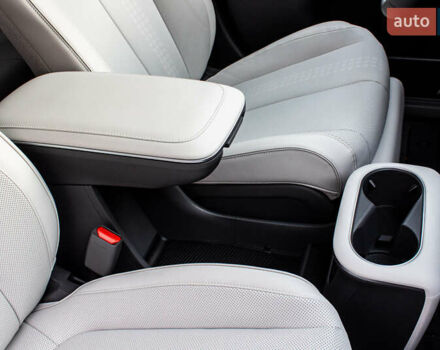 Белый Хендай Ioniq 5, объемом двигателя 0 л и пробегом 2 тыс. км за 33000 $, фото 54 на Automoto.ua