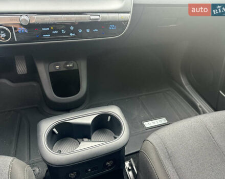 Белый Хендай Ioniq 5, объемом двигателя 0 л и пробегом 40 тыс. км за 26900 $, фото 18 на Automoto.ua