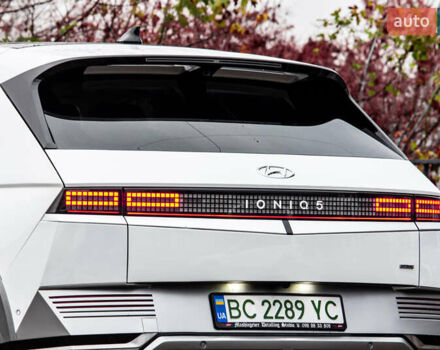 Белый Хендай Ioniq 5, объемом двигателя 0 л и пробегом 2 тыс. км за 33000 $, фото 25 на Automoto.ua