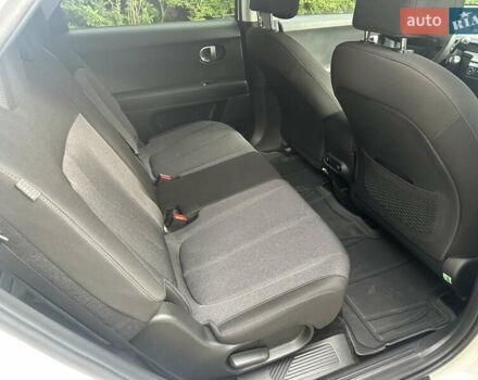 Белый Хендай Ioniq 5, объемом двигателя 0 л и пробегом 40 тыс. км за 26900 $, фото 26 на Automoto.ua