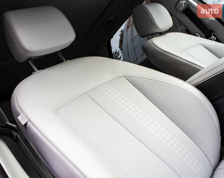 Белый Хендай Ioniq 5, объемом двигателя 0 л и пробегом 2 тыс. км за 33000 $, фото 55 на Automoto.ua