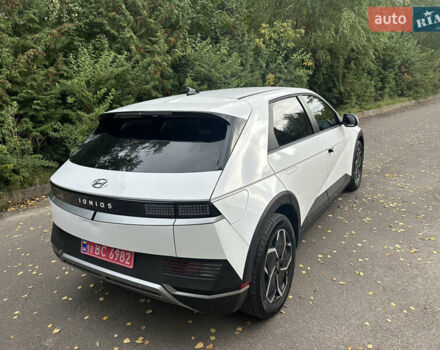 Белый Хендай Ioniq 5, объемом двигателя 0 л и пробегом 40 тыс. км за 26900 $, фото 6 на Automoto.ua