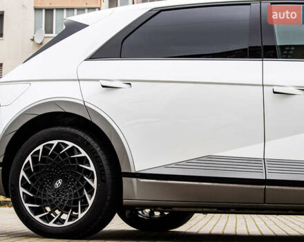 Белый Хендай Ioniq 5, объемом двигателя 0 л и пробегом 2 тыс. км за 33000 $, фото 18 на Automoto.ua