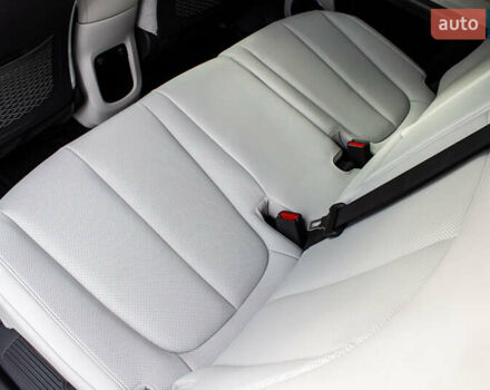 Белый Хендай Ioniq 5, объемом двигателя 0 л и пробегом 2 тыс. км за 33000 $, фото 79 на Automoto.ua