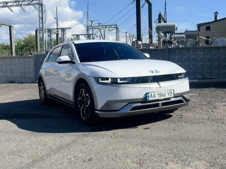 Хендай Ioniq 5 2021 в Киеве на Automoto.ua Белый Хендай Ioniq 5, объемом двигателя 0 л и пробегом 30 тыс. км за 28300 $, фото 1 на Automoto.ua