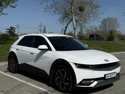 Хендай Ioniq 5 2021 у Києві на Automoto.ua Білий Хендай Ioniq 5, об'ємом двигуна 0 л та пробігом 78 тис. км за 23800 $, фото 1 на Automoto.ua