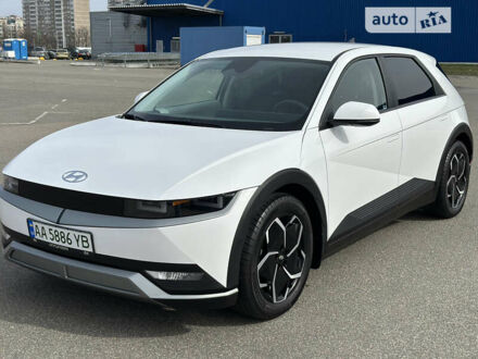 Белый Хендай Ioniq 5, объемом двигателя 0 л и пробегом 32 тыс. км за 32900 $, фото 1 на Automoto.ua