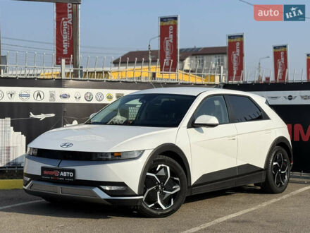 Хендай Ioniq 5 2022 в Киеве на Automoto.ua Белый Хендай Ioniq 5, объемом двигателя 0 л и пробегом 47 тыс. км за 25700 $, фото 1 на Automoto.ua
