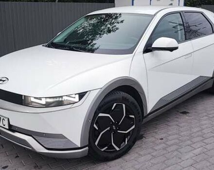 Белый Хендай Ioniq 5, объемом двигателя 0 л и пробегом 178 тыс. км за 23300 $, фото 1 на Automoto.ua