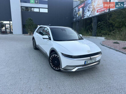 Белый Хендай Ioniq 5, объемом двигателя 0 л и пробегом 30 тыс. км за 27900 $, фото 1 на Automoto.ua
