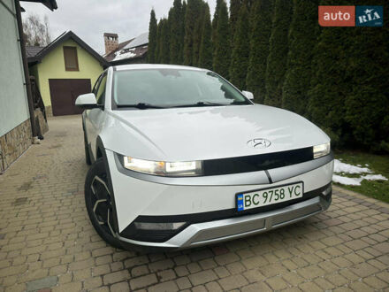 Белый Хендай Ioniq 5, объемом двигателя 0 л и пробегом 84 тыс. км за 23200 $, фото 1 на Automoto.ua
