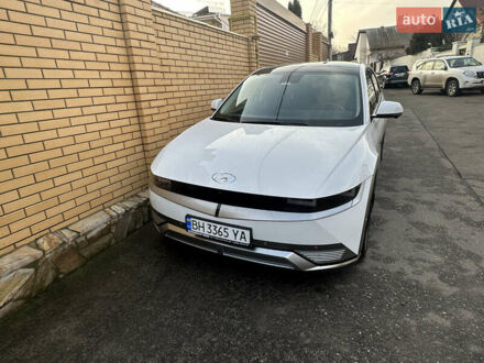 Хендай Ioniq 5 2023 в Одессе на Automoto.ua Белый Хендай Ioniq 5, объемом двигателя 0 л и пробегом 12 тыс. км за 33000 $, фото 1 на Automoto.ua
