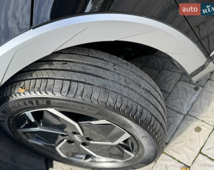 Черный Хендай Ioniq 5, объемом двигателя 0 л и пробегом 160 тыс. км за 22999 $, фото 59 на Automoto.ua