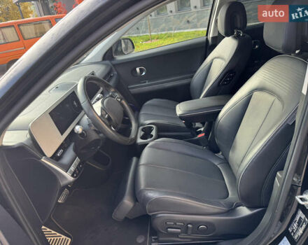 Черный Хендай Ioniq 5, объемом двигателя 0 л и пробегом 160 тыс. км за 22999 $, фото 13 на Automoto.ua