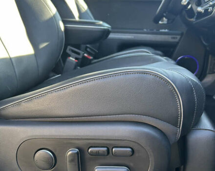 Черный Хендай Ioniq 5, объемом двигателя 0 л и пробегом 101 тыс. км за 28000 $, фото 26 на Automoto.ua