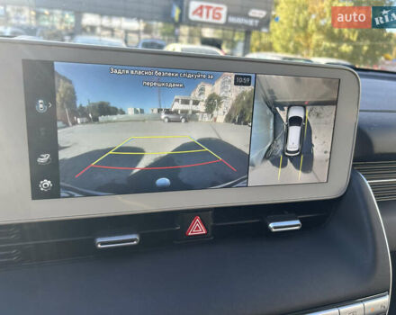 Черный Хендай Ioniq 5, объемом двигателя 0 л и пробегом 101 тыс. км за 28000 $, фото 7 на Automoto.ua