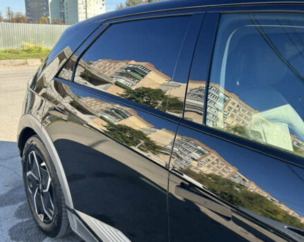 Черный Хендай Ioniq 5, объемом двигателя 0 л и пробегом 101 тыс. км за 28000 $, фото 33 на Automoto.ua