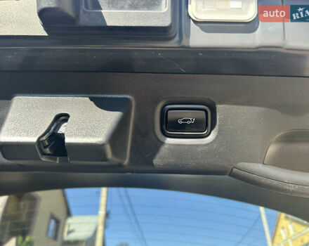 Черный Хендай Ioniq 5, объемом двигателя 0 л и пробегом 101 тыс. км за 28000 $, фото 1 на Automoto.ua