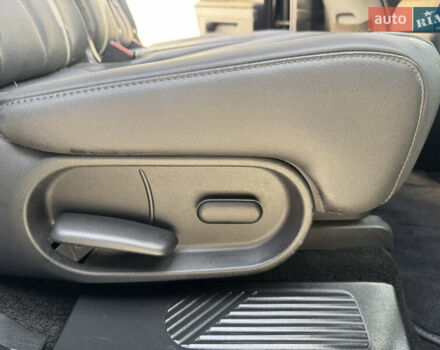 Черный Хендай Ioniq 5, объемом двигателя 0 л и пробегом 160 тыс. км за 22999 $, фото 22 на Automoto.ua