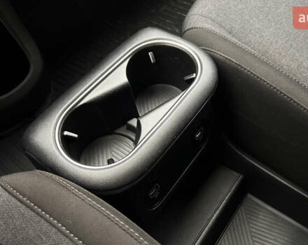 Чорний Хендай Ioniq 5, об'ємом двигуна 0 л та пробігом 83 тис. км за 25724 $, фото 21 на Automoto.ua