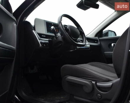 Чорний Хендай Ioniq 5, об'ємом двигуна 0 л та пробігом 83 тис. км за 25724 $, фото 7 на Automoto.ua