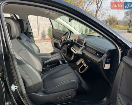 Черный Хендай Ioniq 5, объемом двигателя 0 л и пробегом 160 тыс. км за 22999 $, фото 25 на Automoto.ua