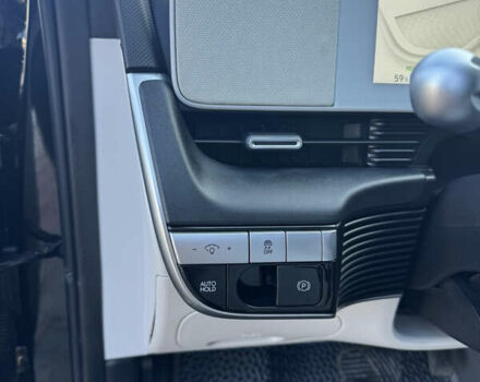 Черный Хендай Ioniq 5, объемом двигателя 0 л и пробегом 80 тыс. км за 24600 $, фото 16 на Automoto.ua