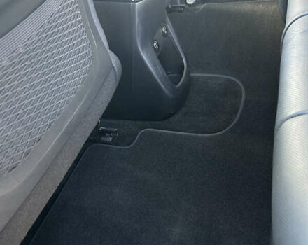 Черный Хендай Ioniq 5, объемом двигателя 0 л и пробегом 101 тыс. км за 28000 $, фото 19 на Automoto.ua