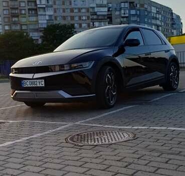 Черный Хендай Ioniq 5, объемом двигателя 0 л и пробегом 55 тыс. км за 26900 $, фото 5 на Automoto.ua