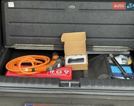 Черный Хендай Ioniq 5, объемом двигателя 0 л и пробегом 87 тыс. км за 25700 $, фото 33 на Automoto.ua