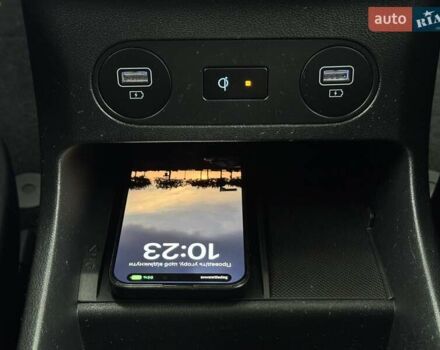 Черный Хендай Ioniq 5, объемом двигателя 0 л и пробегом 87 тыс. км за 25700 $, фото 19 на Automoto.ua