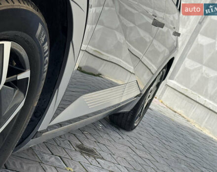 Черный Хендай Ioniq 5, объемом двигателя 0 л и пробегом 160 тыс. км за 22999 $, фото 51 на Automoto.ua