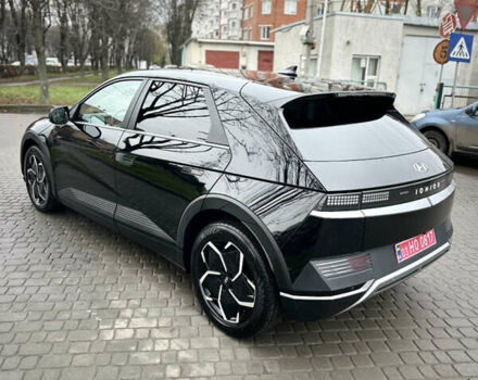 Черный Хендай Ioniq 5, объемом двигателя 0 л и пробегом 105 тыс. км за 23500 $, фото 5 на Automoto.ua